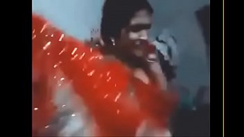 desi gujarati village bhabhi open baath snd pissing homemade