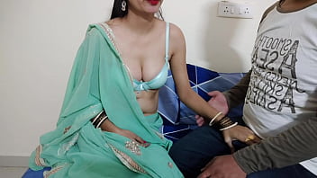indian aunty seduces