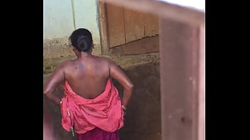 indian moms bathing nacked