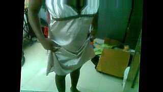 dress remove both room aunty sex vidoe