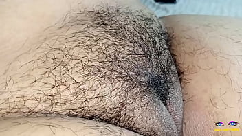 milf giving blowjob for young guy getting her hairy pussy fucked cum to body on the couch3