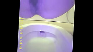 hidden cam squirt at toilet