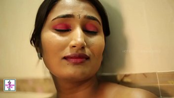 indian actress bathing leaked mms4