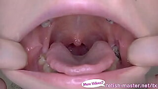 tongue split lesbian