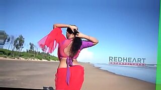 indian babhi red saree sexxxxy