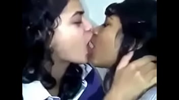 her first lesbian kiss and wet pussy dildoing hard