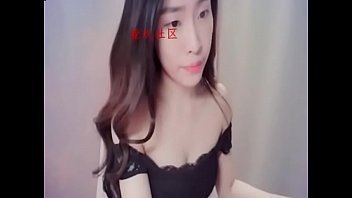 teen shows perfect ass on webcam